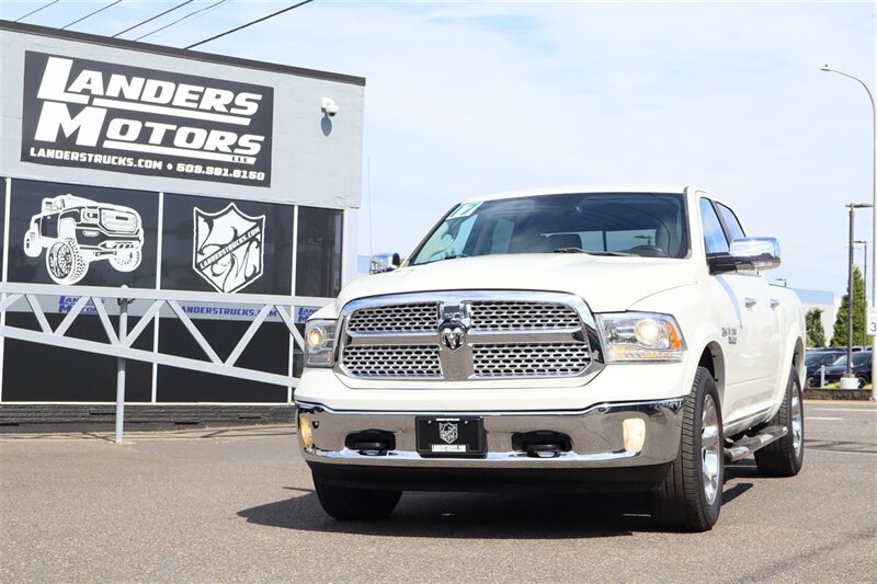 2017 RAM 1500 Laramie  4X4 5.7L 1500 LEATHER LOADED