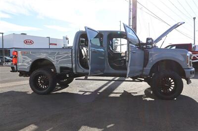 2025 Ford F-350 Platinum  LIFTED DIESEL 6.7 GLACIER GREY TRUCK 4X4 LOADED - Photo 38 - Gresham, OR 97030