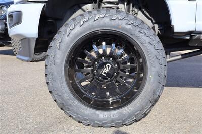 2025 Ford F-350 Platinum  LIFTED DIESEL 6.7 GLACIER GREY TRUCK 4X4 LOADED - Photo 10 - Gresham, OR 97030