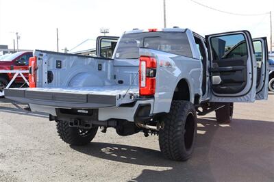 2025 Ford F-350 Platinum  LIFTED DIESEL 6.7 GLACIER GREY TRUCK 4X4 LOADED - Photo 37 - Gresham, OR 97030