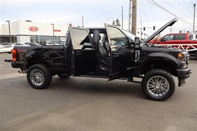 2022 Ford F-350 Lariat  LIFTED DIESEL TRUCK 4X4 LOADED - Photo 36 - Gresham, OR 97030