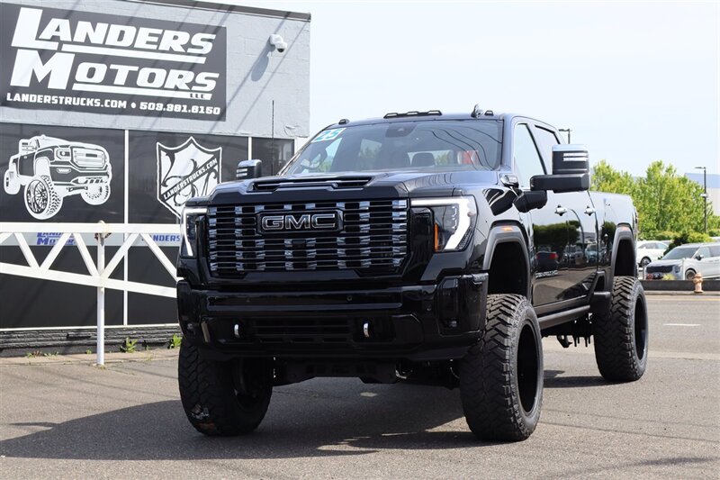 2025 GMC Sierra 3500 Denali Ultimate  LIFTED DIESEL TRUCK 4X4 LOADED - Photo 1 - Gresham, OR 97030