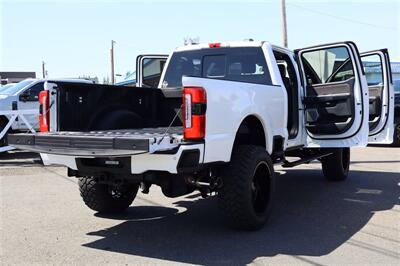 2024 Ford F-250 Platinum  LIFTED DIESEL TRUCK 4X4 LOADED - Photo 44 - Gresham, OR 97030