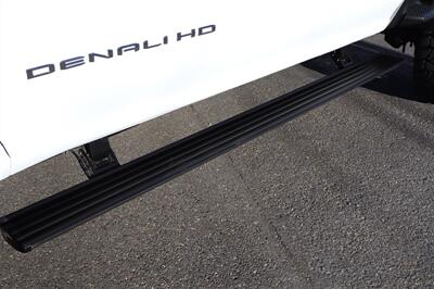 2024 GMC Sierra 3500 Denali   - Photo 12 - Gresham, OR 97030