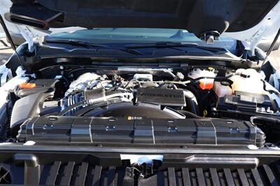 2024 GMC Sierra 3500 Denali   - Photo 9 - Gresham, OR 97030
