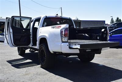 2020 Toyota Tacoma TRD Sport  LIFTED 46 LEATHER MOON ROOF 4X4 LOADED - Photo 32 - Gresham, OR 97030