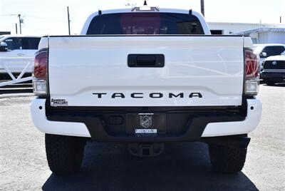 2020 Toyota Tacoma TRD Sport  LIFTED 46 LEATHER MOON ROOF 4X4 LOADED - Photo 4 - Gresham, OR 97030