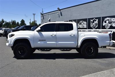 2020 Toyota Tacoma TRD Sport  LIFTED 46 LEATHER MOON ROOF 4X4 LOADED - Photo 2 - Gresham, OR 97030