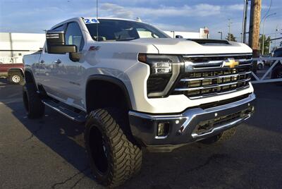 2024 Chevrolet Silverado 3500 LTZ  LIFTED DIESEL TRUCK 4X4 LOADED - Photo 7 - Gresham, OR 97030