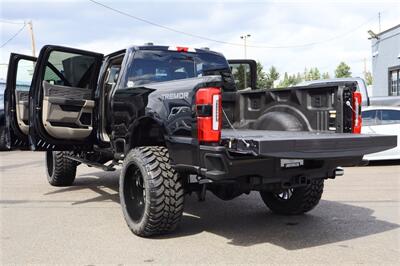 2025 Ford F-350 PLATINUM PLUS  LIFTED DIESEL TRUCK 4X4 LOADED - Photo 43 - Gresham, OR 97030