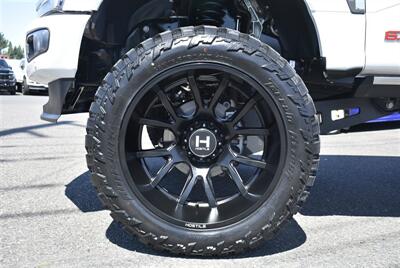 2024 Ford F-350 Platinum  LIFTED DIESEL TRUCK 4X4 LOADED - Photo 10 - Gresham, OR 97030