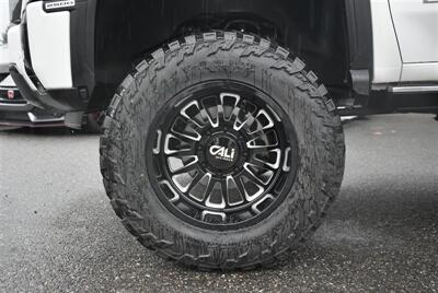 2024 GMC Sierra 2500 Denali Ultimate  LIFTED DIESEL TRUCK 4X4 LOADED - Photo 11 - Gresham, OR 97030