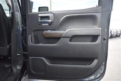 2017 GMC Sierra 3500 Denali  LIFTED DIESEL TRUCK 4X4 LOADED - Photo 29 - Gresham, OR 97030