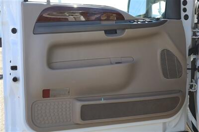 2002 Ford Excursion Limited  7.3L DIESEL 4X4 3RD ROW LEATHER LOADED - Photo 11 - Gresham, OR 97030