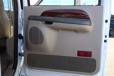 2002 Ford Excursion Limited  7.3L DIESEL 4X4 3RD ROW LEATHER LOADED - Photo 28 - Gresham, OR 97030