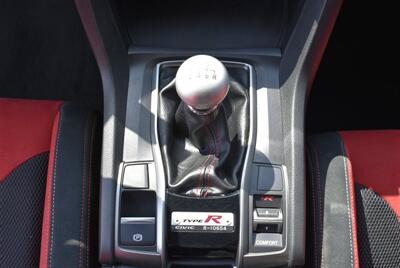 2018 Honda Civic Type R Touring  6 SPEED MANUAL LOADED - Photo 18 - Gresham, OR 97030
