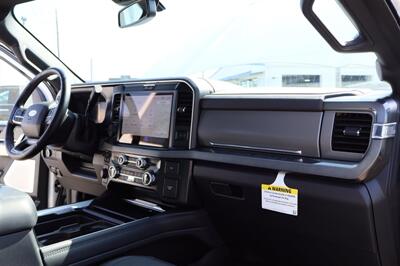 2025 Ford F-350 Platinum  8 FT LONG BED LIFTED DIESEL 4X4 LOADED - Photo 36 - Gresham, OR 97030