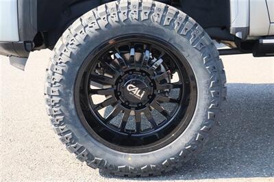 2025 GMC Sierra 3500 Denali Ultimate LIFTED DIESEL TRUCK 4X4 LOADED - Photo 10 - Gresham, OR 97030