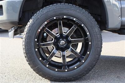 2018 Ford F-150 LARIAT LIFTED LEAD FOOT GREY  3,5L ECOBOOTS ON 20 " RIMS AND 35 " TIRES LOADED - Photo 12 - Gresham, OR 97030