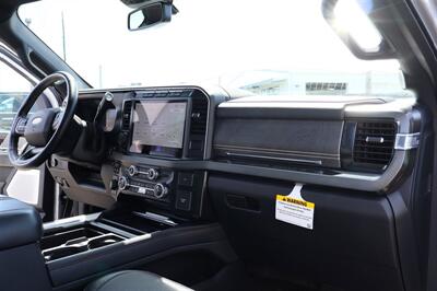 2023 Ford F-350 Platinum  LIFTED DIESEL TRUCK 4X4 LOADED - Photo 33 - Gresham, OR 97030