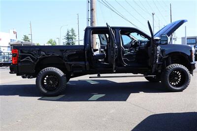 2024 Ford F-350 Platinum BLACK ON BLACK LIFTED DIESEL TRUCK 4X4 LOADED - Photo 45 - Gresham, OR 97030