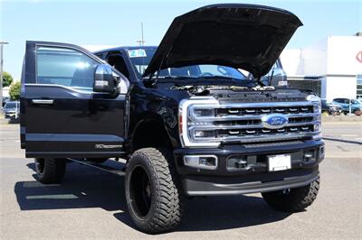 2024 Ford F-350 Platinum BLACK ON BLACK LIFTED DIESEL TRUCK 4X4 LOADED - Photo 46 - Gresham, OR 97030