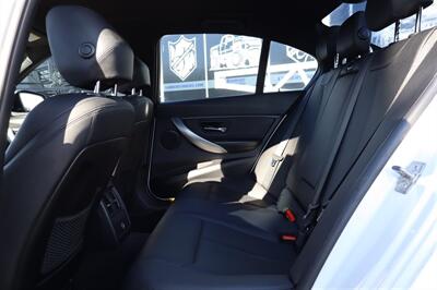 2013 BMW 328i  LOADED GAS SAVER - Photo 19 - Gresham, OR 97030