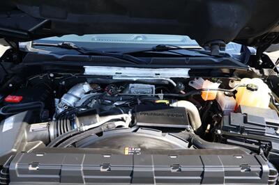 2020 GMC Sierra 2500 AT4 4X4 DIESEL LOADED - Photo 10 - Gresham, OR 97030