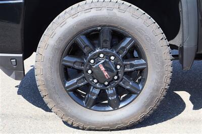 2020 GMC Sierra 2500 AT4 4X4 DIESEL LOADED - Photo 11 - Gresham, OR 97030
