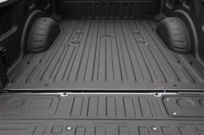 2025 Ford F-250 PLATINUM PLUSE  PLUSE GREY ON TRUFFLE LIFTED DIESEL TRUCK 4X4 LOADED - Photo 39 - Gresham, OR 97030