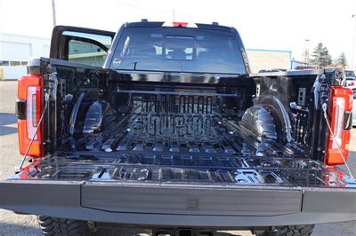 2025 Ford F-350 Platinum  LIFTED DIESEL TRUCK BLACK ON BLACK 4X4 LOADED - Photo 14 - Gresham, OR 97030