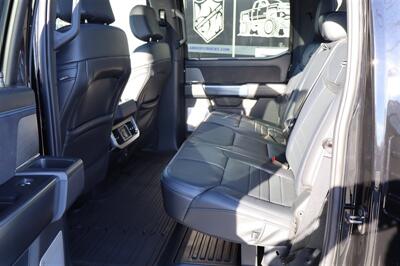 2025 Ford F-350 Platinum  LIFTED DIESEL TRUCK BLACK ON BLACK 4X4 LOADED - Photo 13 - Gresham, OR 97030