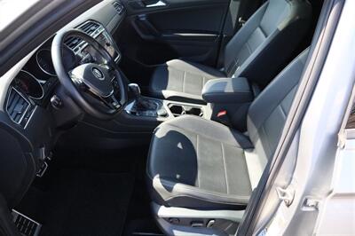 2021 Volkswagen Tiguan SE R-Line Black 4Mot AWD TWIN PANO ROOF LOADED - Photo 10 - Gresham, OR 97030