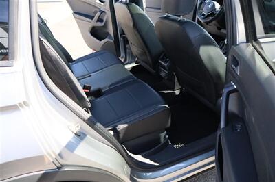 2021 Volkswagen Tiguan SE R-Line Black 4Mot AWD TWIN PANO ROOF LOADED - Photo 13 - Gresham, OR 97030