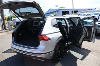 2021 Volkswagen Tiguan SE R-Line Black 4Mot AWD TWIN PANO ROOF LOADED - Photo 22 - Gresham, OR 97030