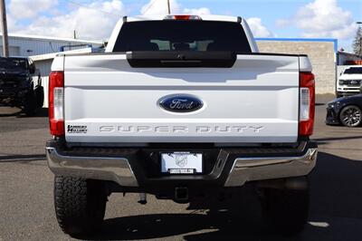 2017 Ford F-250 XLT  LIFTED DIESEL TRUCK 4X4  LOADED - Photo 4 - Gresham, OR 97030