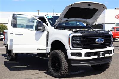 2025 Ford F-350 Platinum LONG BED LIFTED 37S 4X4 LOADED - Photo 45 - Gresham, OR 97030