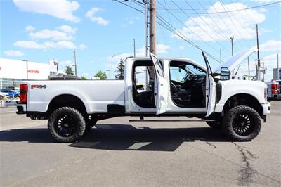 2025 Ford F-350 Platinum LONG BED LIFTED 37S 4X4 LOADED - Photo 44 - Gresham, OR 97030