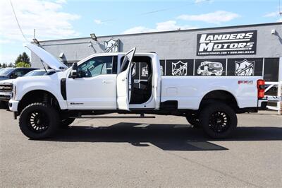 2025 Ford F-350 Platinum LONG BED LIFTED 37S 4X4 LOADED - Photo 38 - Gresham, OR 97030