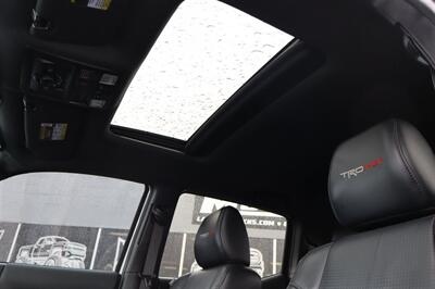 2021 Toyota Tacoma TRD Pro  6v 4x4 loaded - Photo 16 - Gresham, OR 97030