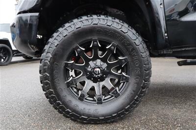 2018 Toyota Tundra SR5  LIFTED 5.7L TUNDRA 4X4 - Photo 11 - Gresham, OR 97030