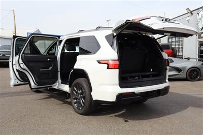 2025 Toyota Sequoia Platinum i-FORCE MAX i-FORCE MAX 3.4L twin-turbo V6 hybrid - Photo 36 - Gresham, OR 97030