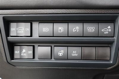 2025 Toyota Sequoia Platinum i-FORCE MAX i-FORCE MAX 3.4L twin-turbo V6 hybrid - Photo 20 - Gresham, OR 97030