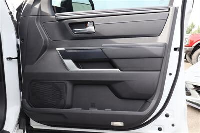2025 Toyota Sequoia Platinum i-FORCE MAX i-FORCE MAX 3.4L twin-turbo V6 hybrid - Photo 31 - Gresham, OR 97030
