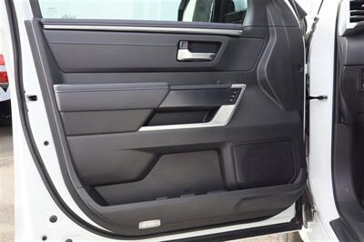 2025 Toyota Sequoia Platinum i-FORCE MAX i-FORCE MAX 3.4L twin-turbo V6 hybrid - Photo 14 - Gresham, OR 97030