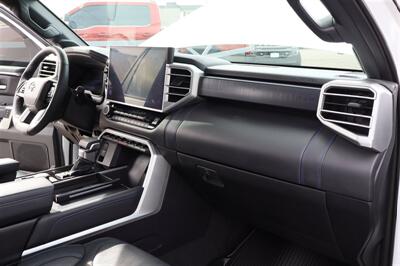 2025 Toyota Sequoia Platinum i-FORCE MAX i-FORCE MAX 3.4L twin-turbo V6 hybrid - Photo 33 - Gresham, OR 97030