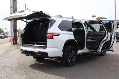 2025 Toyota Sequoia Platinum i-FORCE MAX i-FORCE MAX 3.4L twin-turbo V6 hybrid - Photo 39 - Gresham, OR 97030