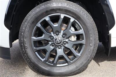 2025 Toyota Sequoia Platinum i-FORCE MAX i-FORCE MAX 3.4L twin-turbo V6 hybrid - Photo 12 - Gresham, OR 97030
