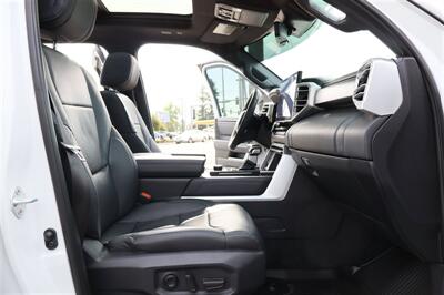 2025 Toyota Sequoia Platinum i-FORCE MAX i-FORCE MAX 3.4L twin-turbo V6 hybrid - Photo 32 - Gresham, OR 97030