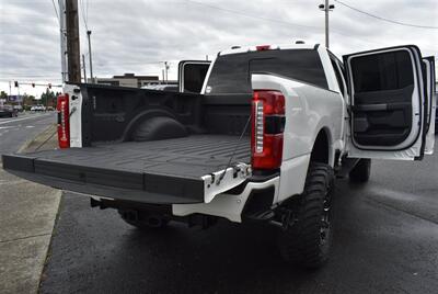 2023 Ford F-250 Lariat  LIFTED DIESEL TRUCK 4X4 LOADED - Photo 37 - Gresham, OR 97030